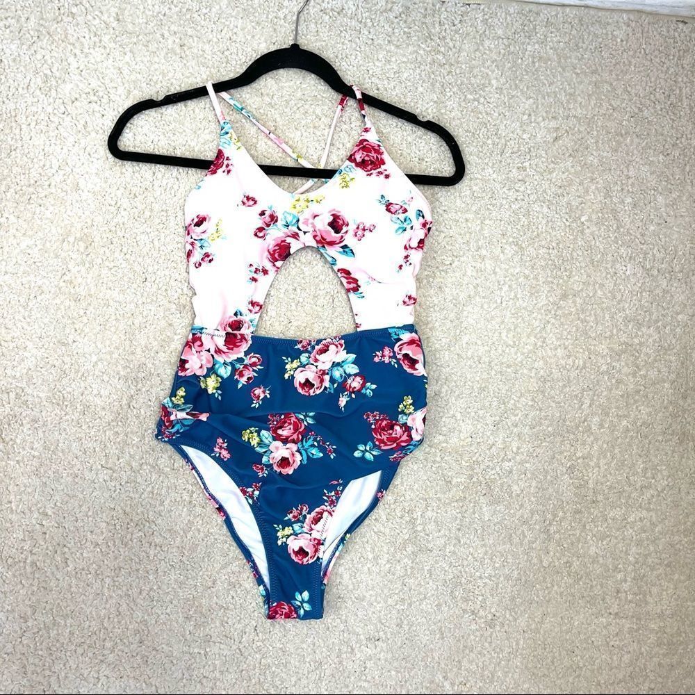 CUPSHE Floral Cut-Out one piece swimsuit szM